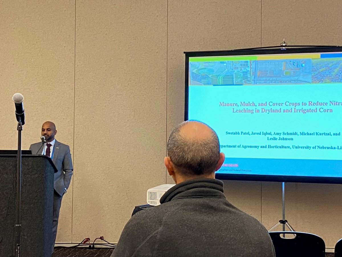 Iqbal_SoilLab's tweet photo. Excellent poster and oral presentations by my students and postdoc at #ACSmt, so proud of your wonderful efforts and impactful work! Ways to go to help Nebraskans improve #NitrogenUseEfficiency, #Cropproduction and #WaterQuality, @unlagrohort,@waterforfood,@UNLExtension https://t.co/fvlVjEEo41