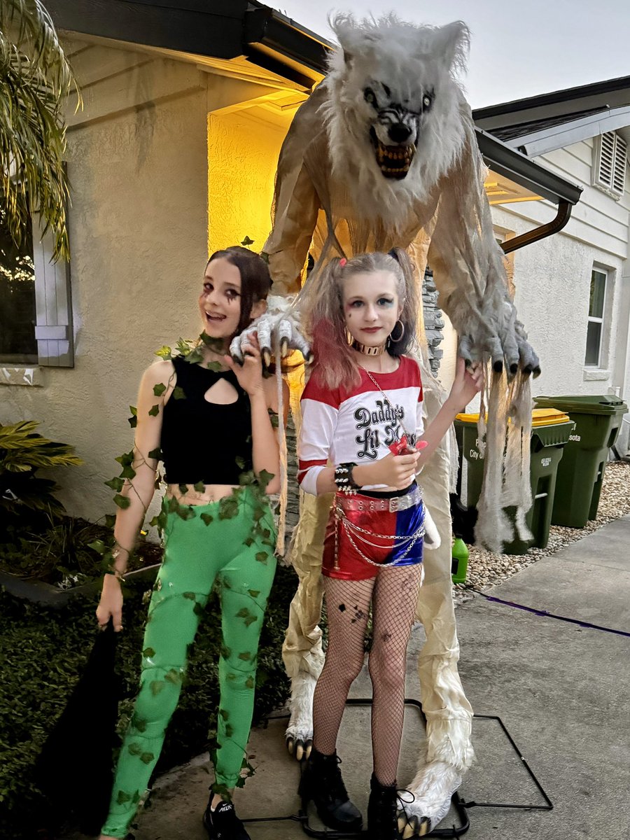 NyaChambless's tweet photo. Happy Halloween 🎃 https://t.co/yrq9AVn7nO