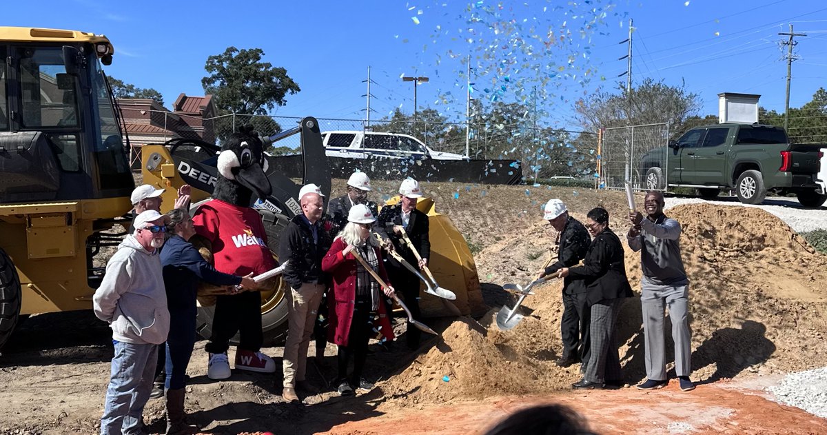 HDSCDavis's tweet photo. Welcome Wawa to Mobile, Alabama! https://t.co/NccEYCzaVJ