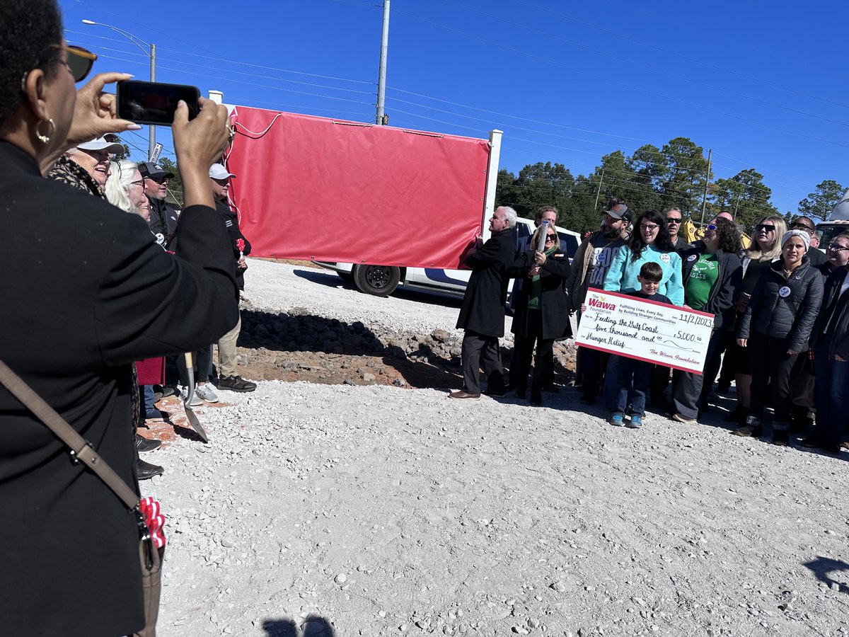 HDSCDavis's tweet photo. Welcome Wawa to Mobile, Alabama! https://t.co/NccEYCzaVJ