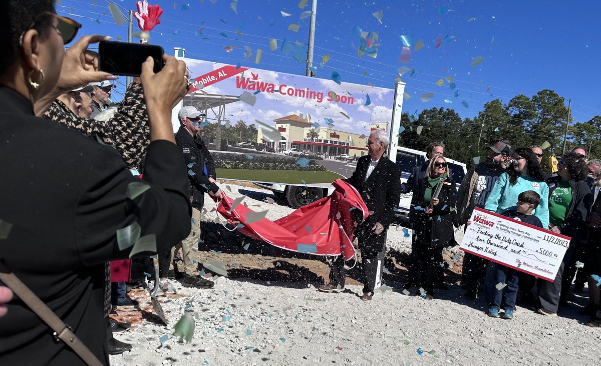 HDSCDavis's tweet photo. Welcome Wawa to Mobile, Alabama! https://t.co/NccEYCzaVJ