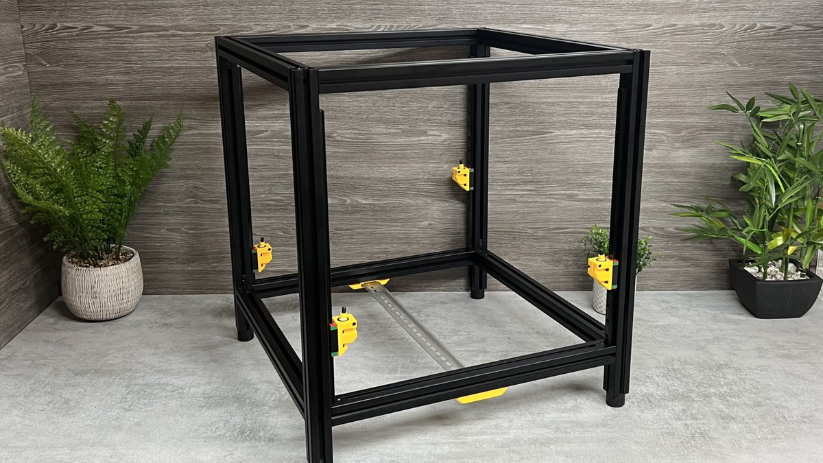 FilamentFrenzy's tweet photo. Todays progress on the @zaribocom level cube V2 build 💛🩶

Frame ✅ 
Linear Rails ✅ 
Din Rail Cable Tray ✅
Igus Ball Joint Carriages ✅ 

Next up Z motors 🙌

#3DPrinting https://t.co/Qh4E1FlQgc