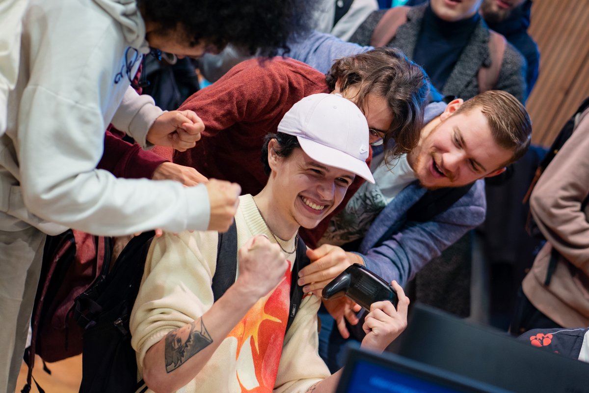 C'est l'heure... L'album de la Crococup 3 est dispo !! 🐊

🔗 adobe.ly/47dtj8g

Hésitez pas à partager !!