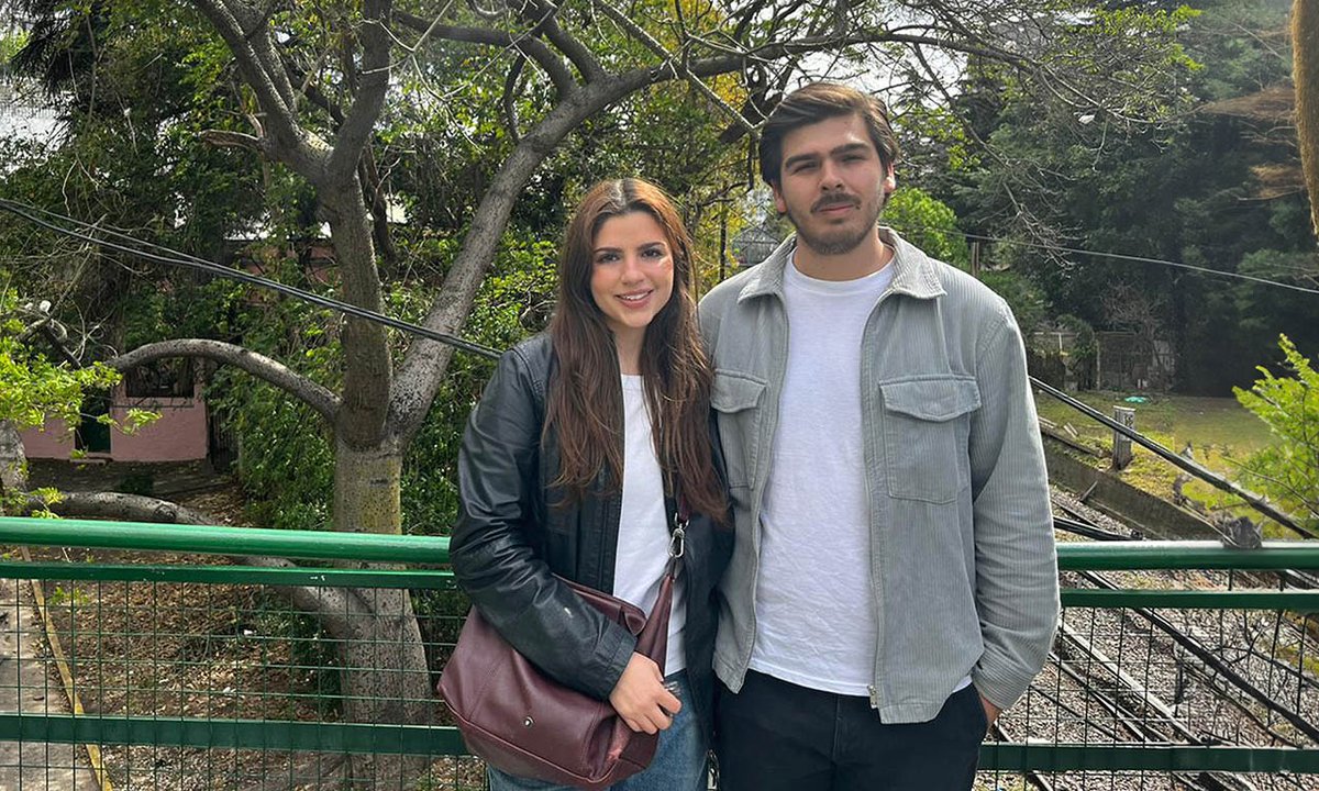 ITESO's tweet photo. Con la silla Jisco, que combina cedro y piel en un diseño innovador, Paloma García, estudiante Arquitectura, y Esteban Morales, de Diseño, obtuvieron el tercer lugar de la categoría “Estudiantes” del Concurso Nacional de Diseño de Muebles Dimueble 2023. https://t.co/UcYJ7Rl8Qy https://t.co/0QLsaszzH1