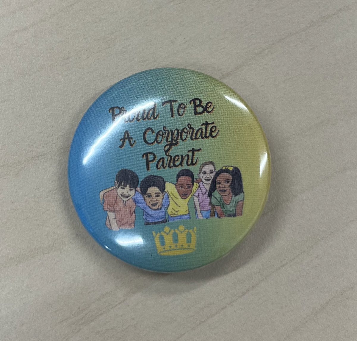 Thank you to @LewishamCouncil leaving care team for having me to visit today … great to hear all the support going on and LOVE your ‘proud to be a corporate parent’ badges ❤️ @nlcbf
