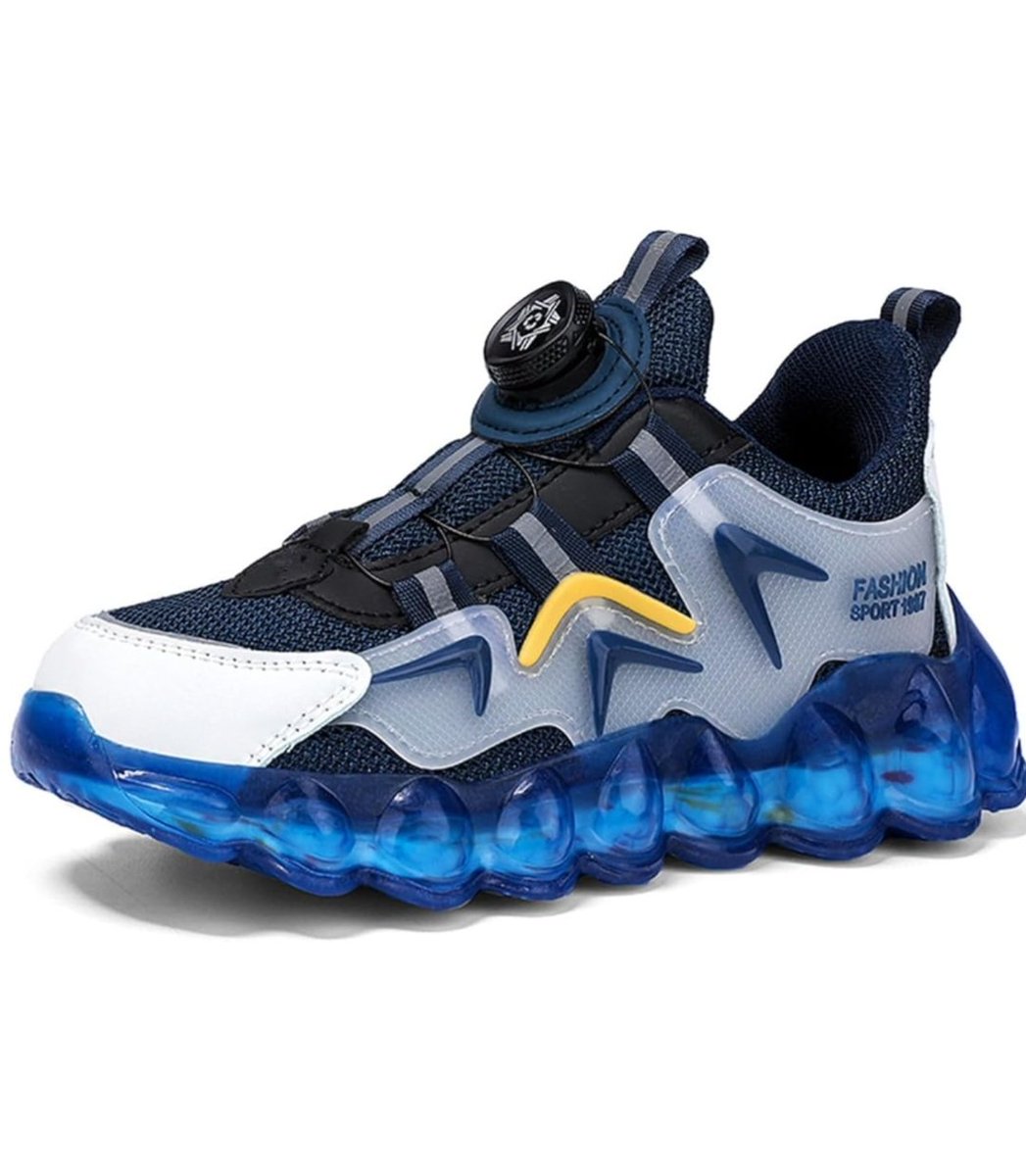 y_nagamori's tweet image. 子供靴なのだがカッコイイ✨