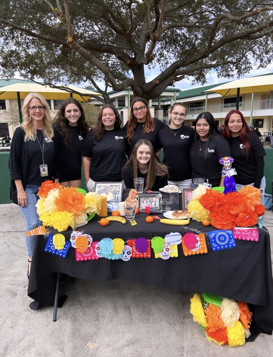 DeLand High Renaissance tweet media