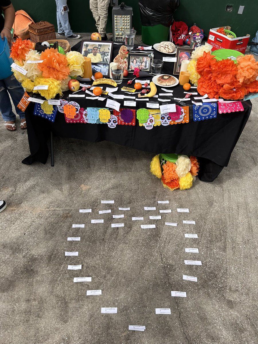 DeLand High Renaissance tweet media