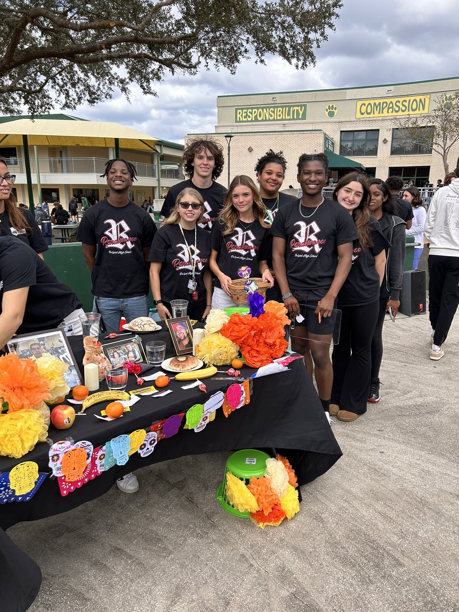 DeLand High Renaissance tweet media