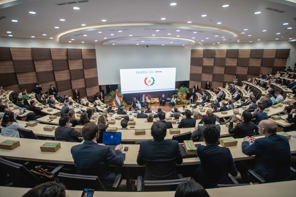 InfonaPy's tweet photo. "Algunos países malutilizaron sus recursos naturales por desconocimiento de sus impactos; Paraguay tiene la oportunidad de ser líder mundial en desarrollo sostenible". @santipenap @presidenciapy
@cgoralewskih
🇵🇾#Infona
#VisorDeInversión
#PyForestalParaElMundo
#GobiernoDelParaguay https://t.co/tFPYOnGG9z