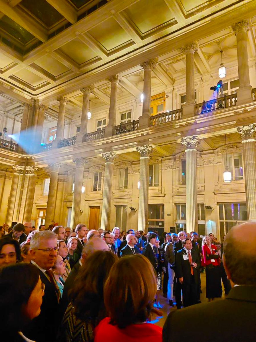 Eliott & Markus tweet media