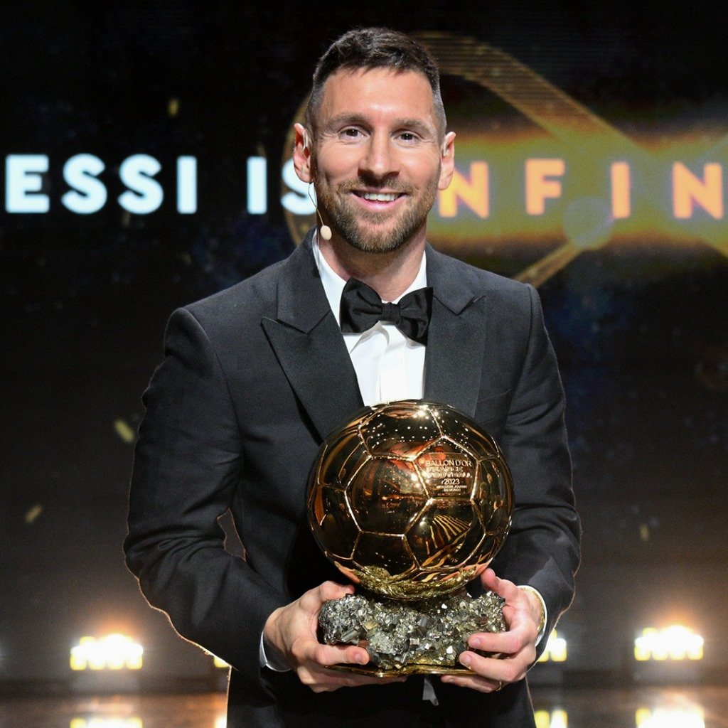 MundinhoMessi's tweet photo. Messi com 36 anos // Cristiano Ronaldo com 36 anos https://t.co/cRxxA2qn1O