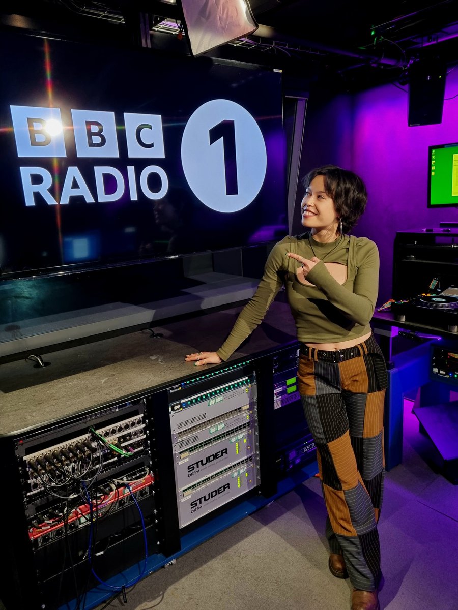 Since Musk took over I'm barely on this cursed platform ✨️ but ✨️ I've made a return to tell you to lock into @BBCR1 tonight from 10pm as I sit in for mighty @JaguarWorldwide on @bbcintroducing Dance 🎙💥