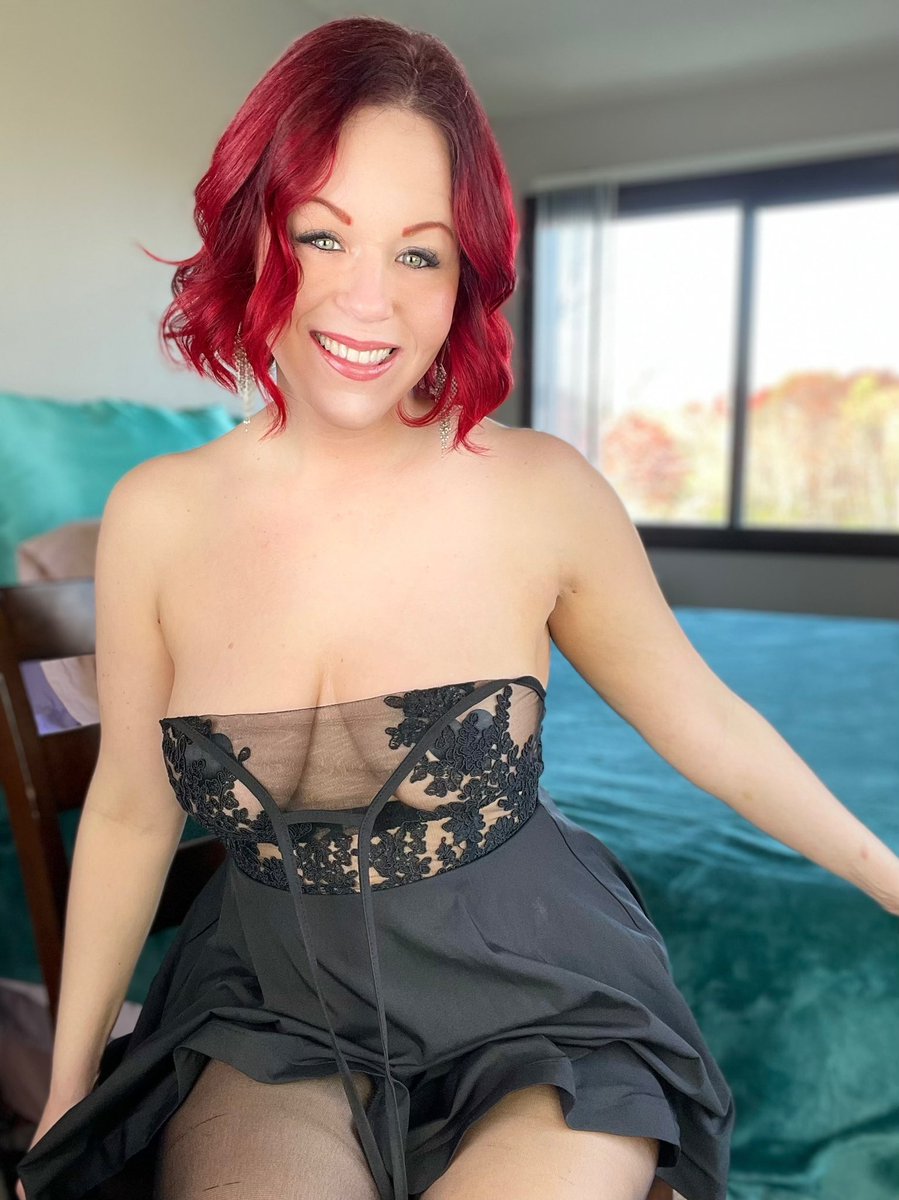 RT if you’re loving this sexy pic 🍒
Link in comments 👇