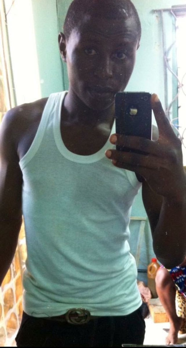 Throwback 2010

If you laugh God punish you 😹