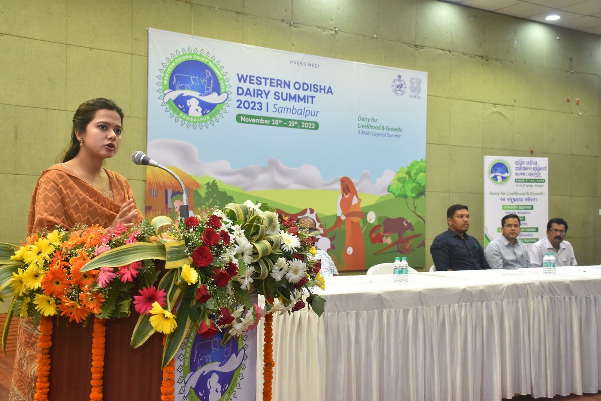 dairysummit2023's tweet photo. In today's Press Conference the
@DmSambalpur,@AnanyaDasIAS
is leading the charge towards a brighter future for dairy sector in the region! 🌟 with #SAMUL
@wods @CMO_Odisha @OdishaCouncil @OMFEDofficial @IPR_Odisha @krushibibhag @airnews_sbp https://t.co/ziIcJaOwnT