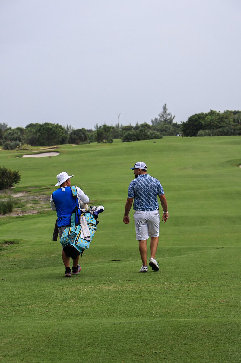 PeterFinchGolf's tweet photo. Playing the best Public Course in the USA drops in 50 minutes 🙌 @theparkwestpalm https://t.co/o7AhAtbbaw