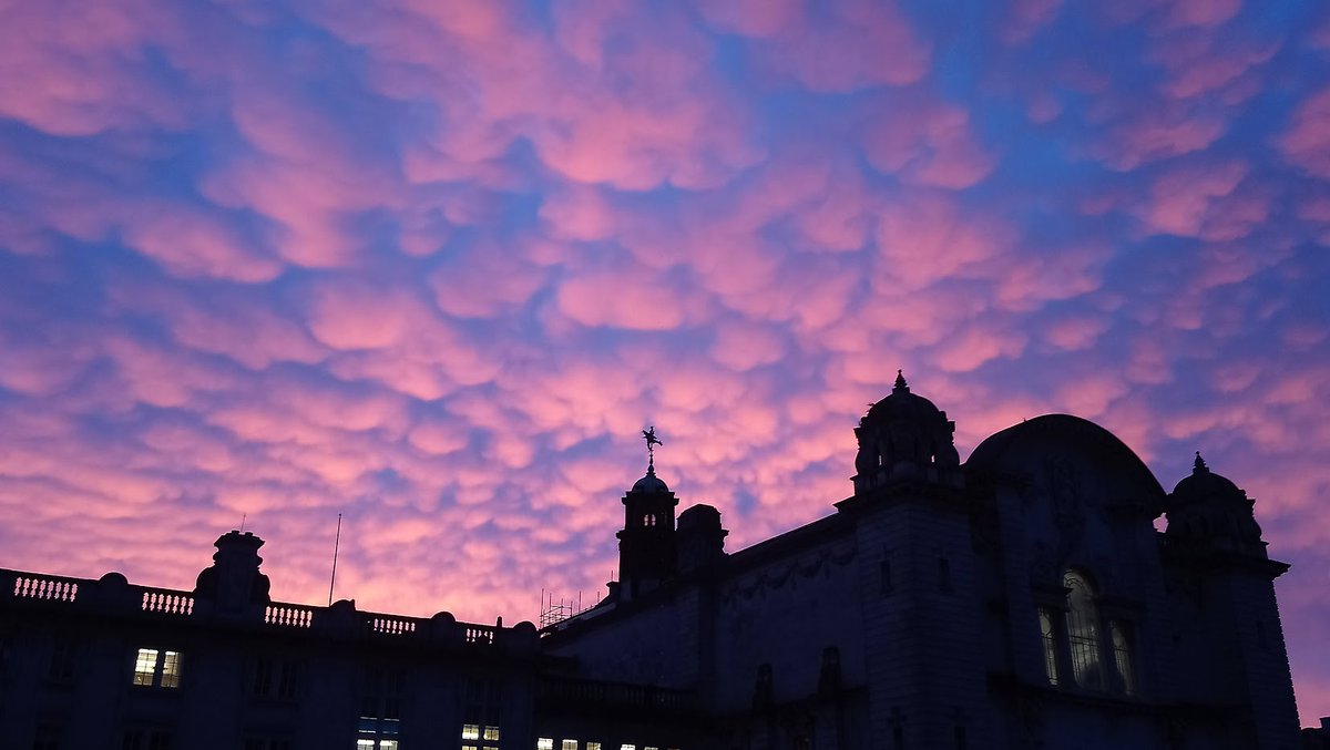 Thanks to the students who came back at the end of today's practical to tell me I needed to go and look at the clouds - they were not wrong!
#clouds