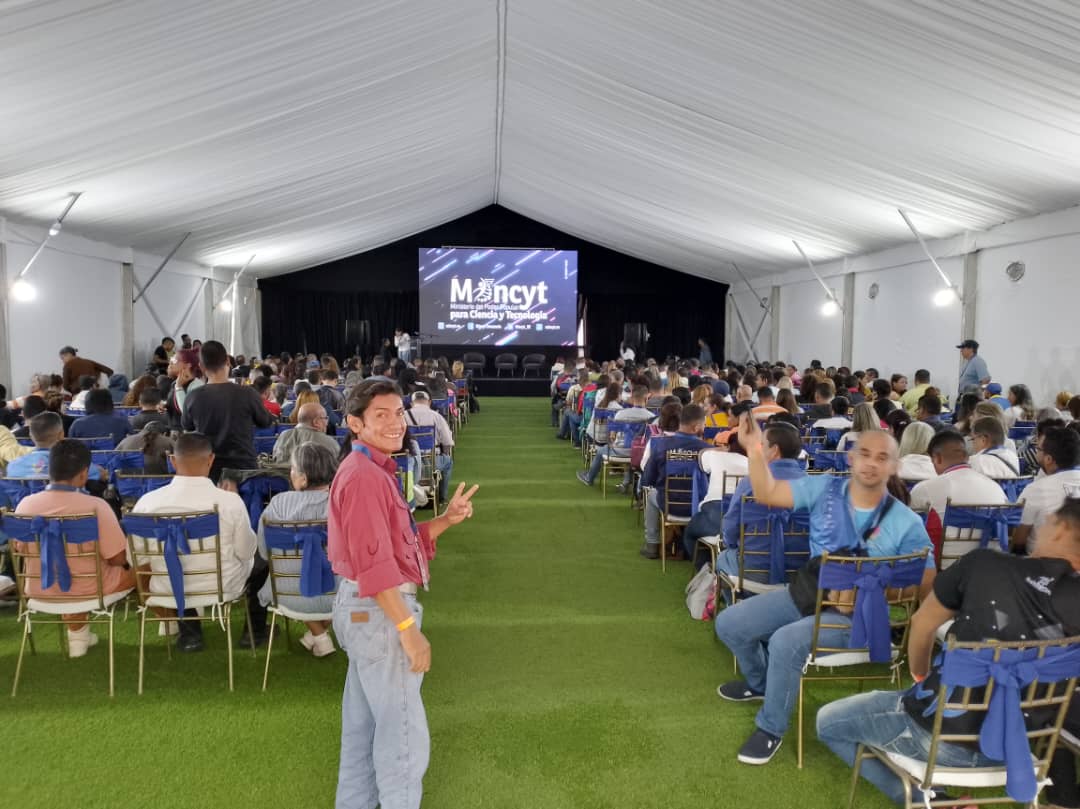 FundabitBnas's tweet image. #Barinas | FUNDABIT dice presente en la formación Nacional de Robótica, con la participación de dos (2) de nuestros tutores #CBIT como formadores de formadores en esta área. Pedagogía y Tecnología de la mano #SomosFundabit 

@NicolasMaduro 
@_LaAvanzadora 
@Fundabit_
@jaarreaza