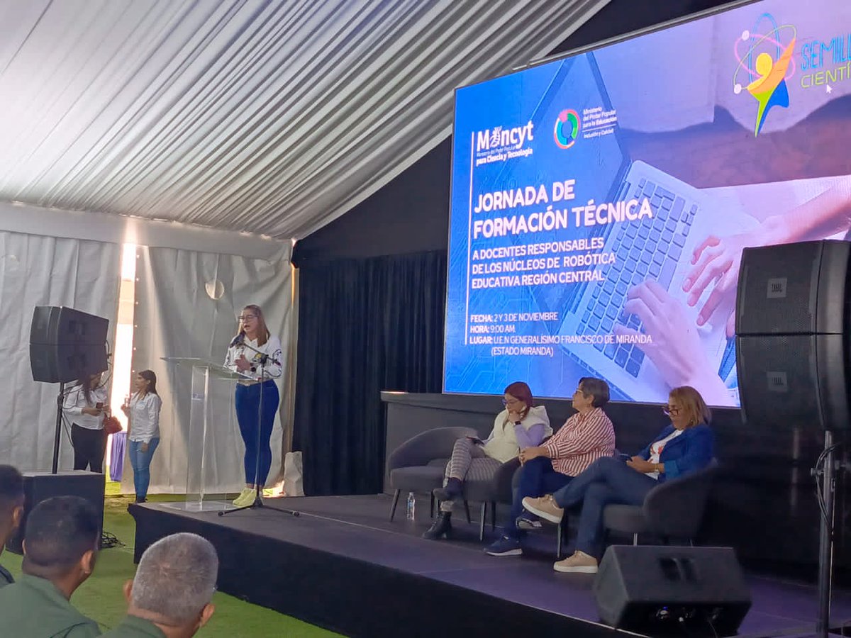 FundabitBnas's tweet image. #Barinas | FUNDABIT dice presente en la formación Nacional de Robótica, con la participación de dos (2) de nuestros tutores #CBIT como formadores de formadores en esta área. Pedagogía y Tecnología de la mano #SomosFundabit 

@NicolasMaduro 
@_LaAvanzadora 
@Fundabit_
@jaarreaza