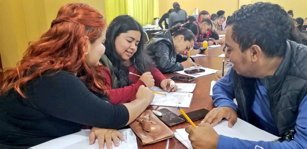 Exbecari@s de #JóvenesConstruyendoElFuturo de Comayagua, San Pedro Sula y Villanueva, en #Honduras, continúan capacitandose en el Curso Certificado en Emprendimiento impartido de manera conjunta por <a href="/AMEXCID/">AMEXCID</a> y <a href="/USAIDMX/">USAID México</a>,en el marco de #SembrandoOportunidades <a href="/GSandovalSalas/">Gloria Sandoval Salas</a> 🇲🇽🇺🇲🇭🇳