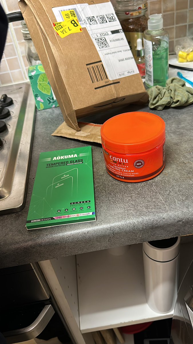 Charlie_Martin_'s tweet photo. Waited in 3 days for my mums new phone to be delivered….. @AmazonHelp can you please help as to why I’ve received curling cream instead of a £300 phone 🙃 @AmazonUK https://t.co/hw34WJB6iq