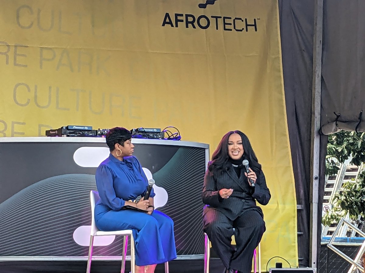 PTrishWorldWide's tweet photo. "ALL companies are social impact enterprises. Either you're helping or harming. There is no such thing as neutral." - @ChloeHakimMoore  @AfroTech #afrotech #socialimpact https://t.co/oi5HFugONl