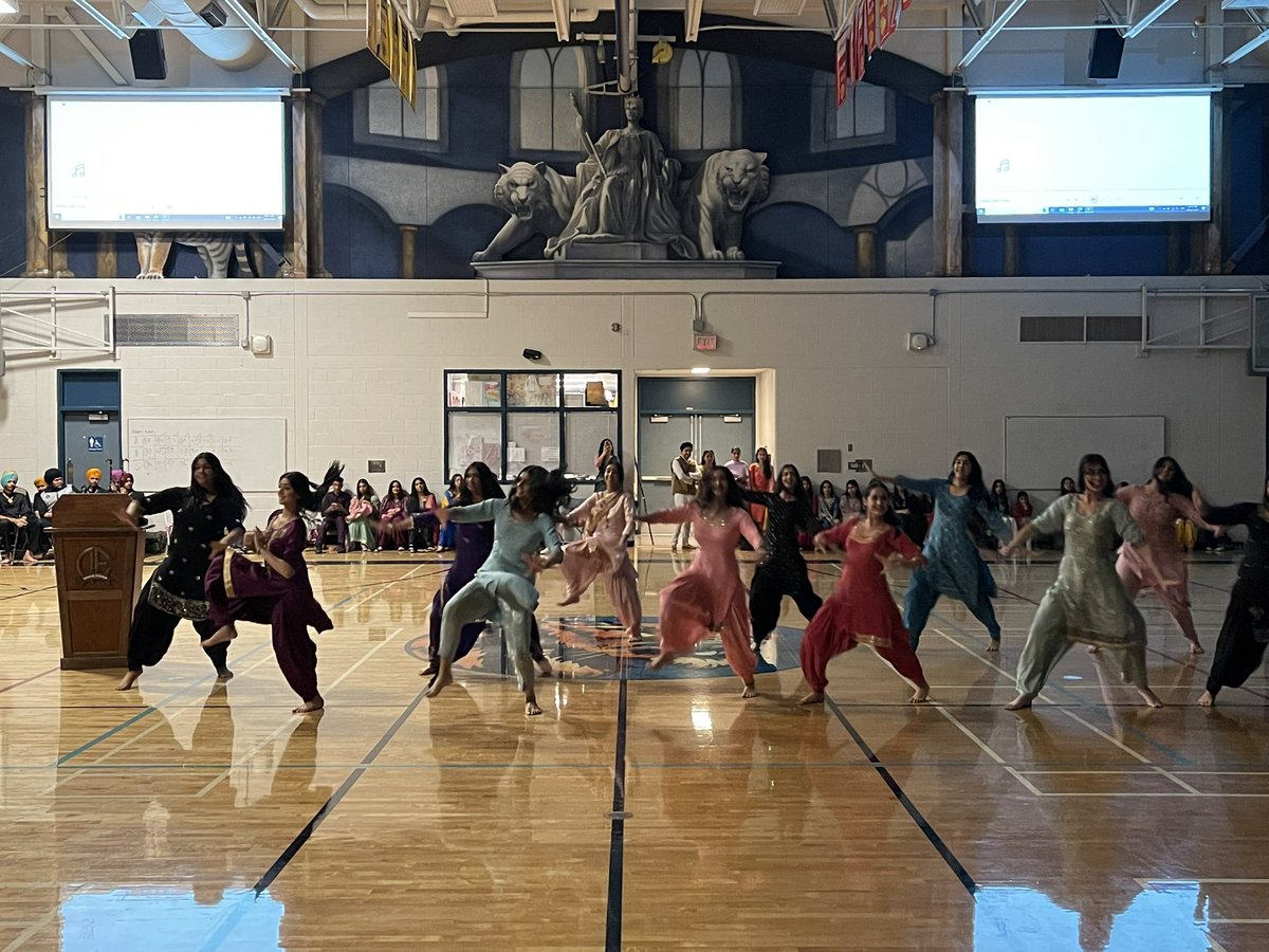 QERoyals tweet media