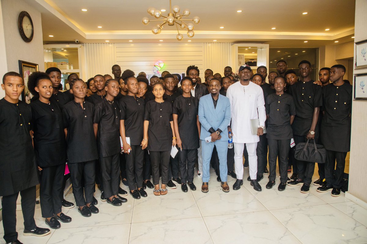 Rochas Foundation tweet media