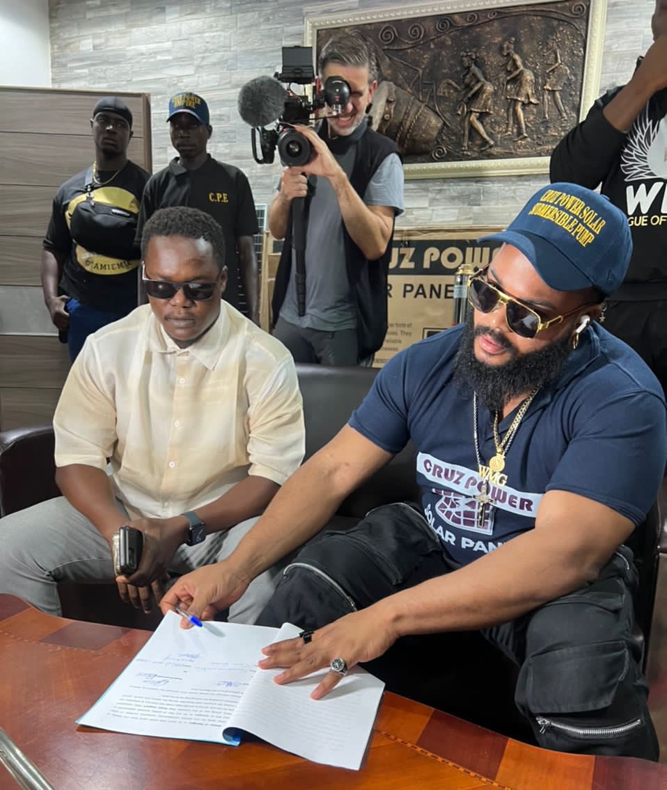 frilife_media's tweet photo. Whitemoney bags a deal, the first Ex-HM All Stars to do it.

CONGRATULATIONS WHITEMONEY 
#WhitemoneyXCruzpower https://t.co/3pbJvTcuPU