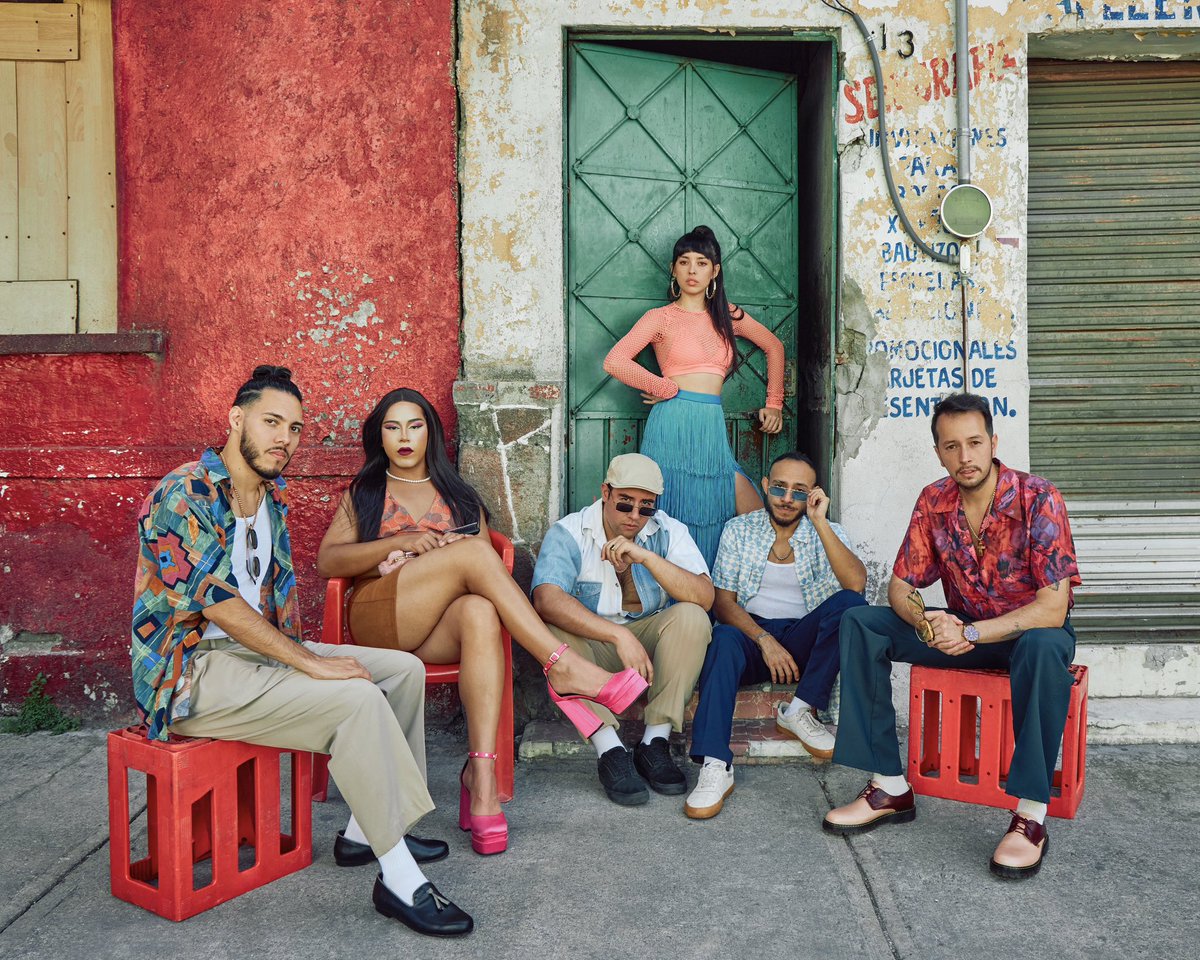 …🪘
Boca Paila es ese sudor en la banqueta de tu casa, con las comadres y los tíos.

🚨🌎AHORA SÍ, SE VIENEN COSOTAS, MAMÁ. Nuevo tema próxima semana.
…🪘

📸 Nicole Menchaca