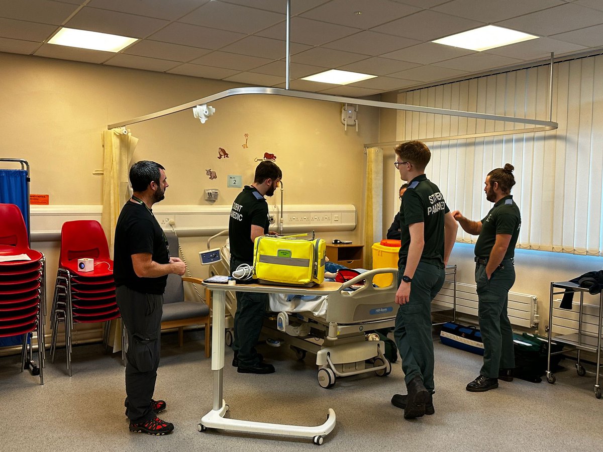 SHU Paramedic (@shuparamedic) on Twitter photo Some great #paediatric learning today as we explored medical illness/emergencies management. Thanks to <a href="/DrRJWebb/">Dr Richard Webb</a> & <a href="/agclayland/">Prof Adam Layland</a> for their support with delivery to our 3rd yr #studentparamedics, investing in our future professions development. Some great #paediatric learning today as we explored medical illness/emergencies management. Thanks to <a href="/DrRJWebb/">Dr Richard Webb</a> & <a href="/agclayland/">Prof Adam Layland</a> for their support with delivery to our 3rd yr #studentparamedics, investing in our future professions development.
