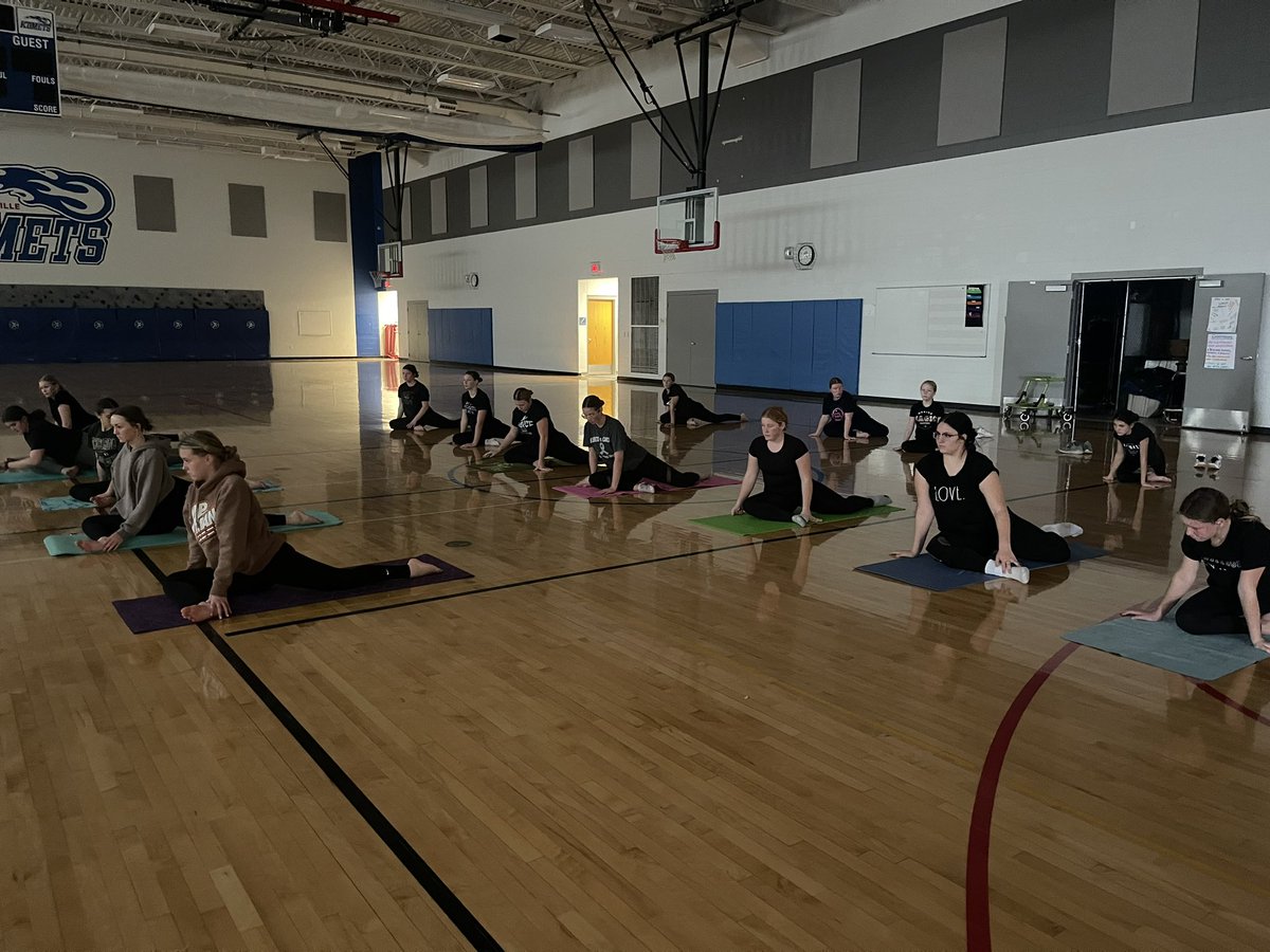 We love yoga days! Great way to build strength and work on flexibility 👍🏼 plus it’s a nice pick up halfway through the week! <a href="/KM_Activities/">KM Activities</a>