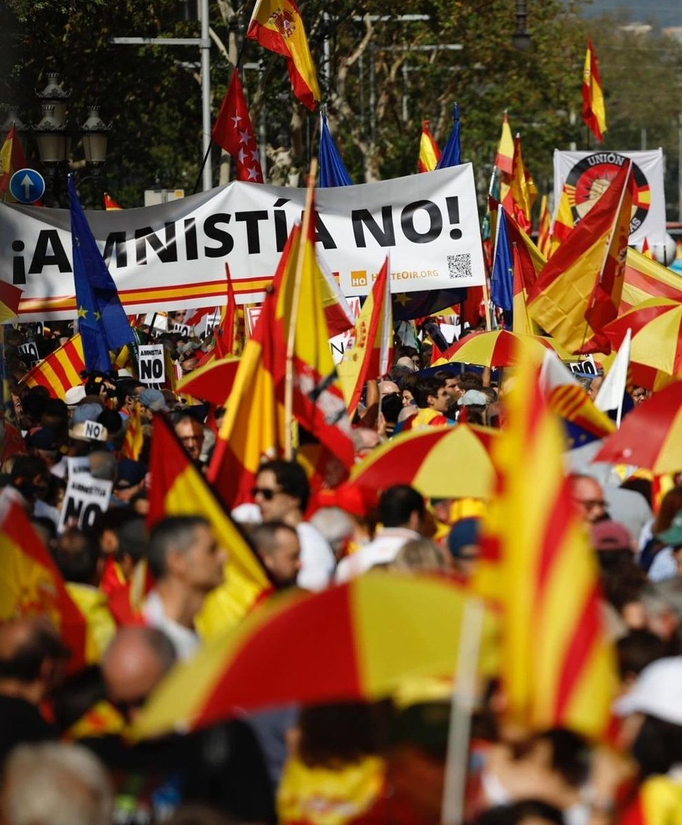 ATENCIÓN:

Esto se está moviendo por WhatsApp.

Mañana viernes 3 de noviembre, concentración en la sede del PSOE en la Calle FERRAZ a las 19:00H para protestar contra la AMNISTÍA.
PÁSALO