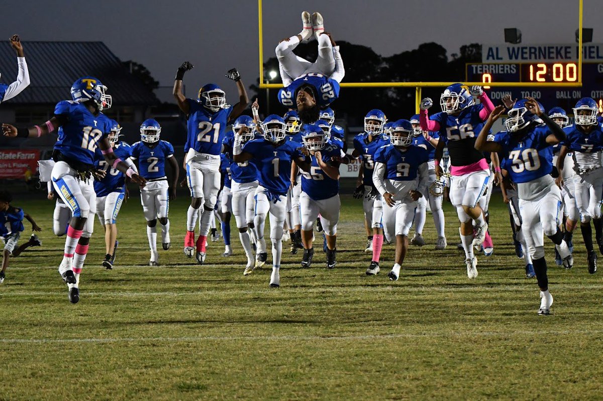TitusvilleFB's tweet photo. Last regular season game THIS Friday💙💛
❗️AWAY GAME❗️
🕰️Kickoff at 7pm
📍Viera High School
🗓️Friday November 3rd
#beatviera #TheVille https://t.co/bsdBgFyKNT