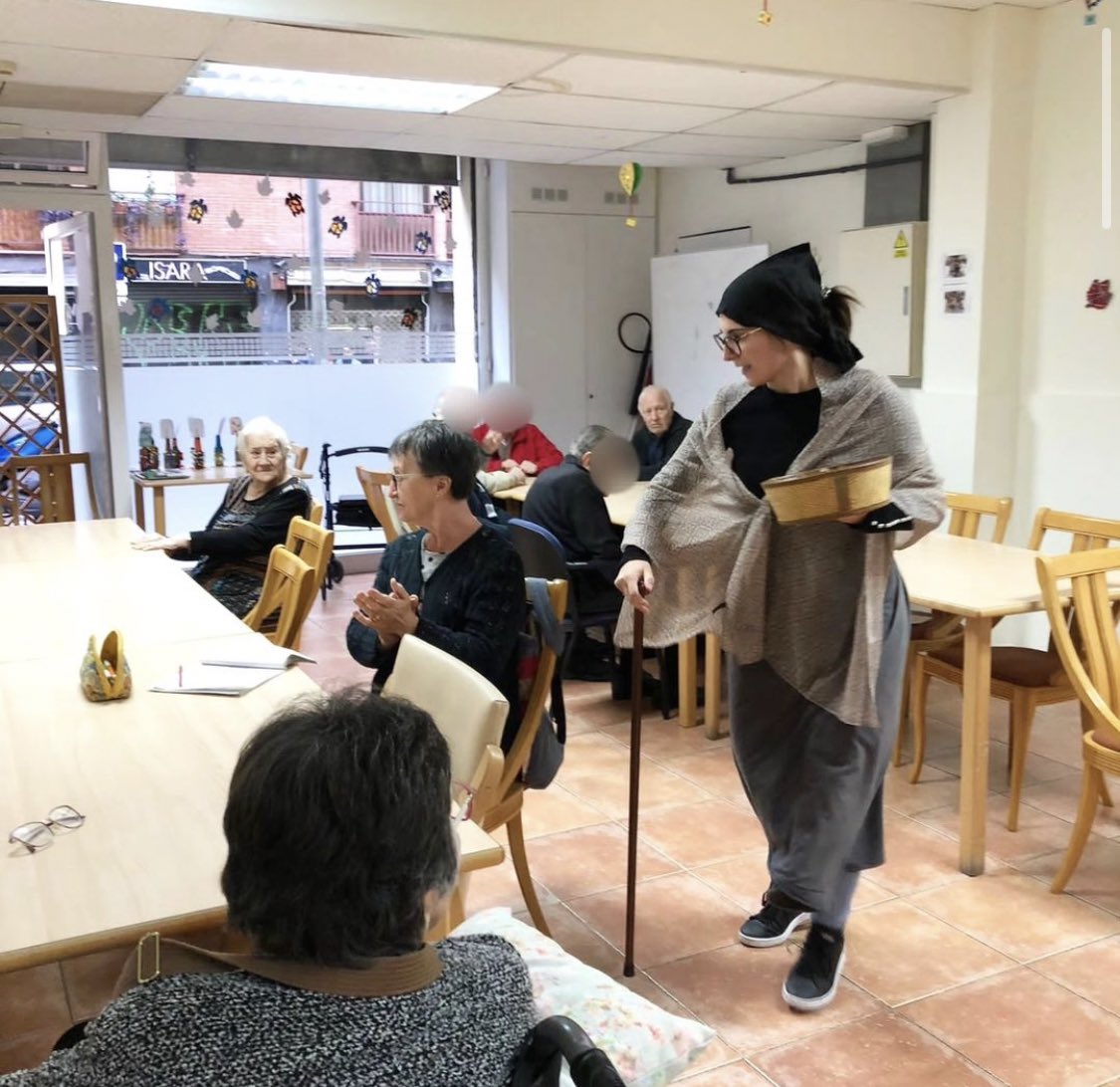 Centros_Amunt's tweet photo. Castanyada 2023 🌰🍠

Un petit resum de la celebració de la castanyada als #CentresAmunt

#gentgran #centrededia #panellets #castanyes https://t.co/N6cz0Mq3D4