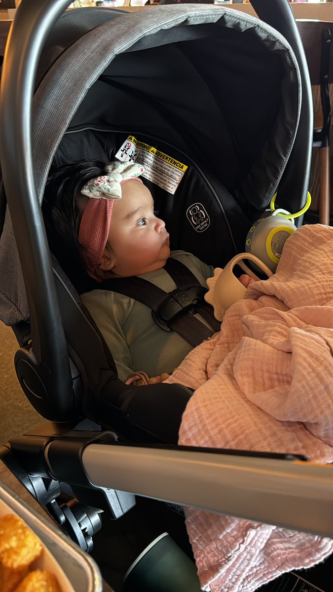 JenChamp_'s tweet photo. But now I have a babygirl and I’m never alone 😩 https://t.co/kVLeTYa9dC