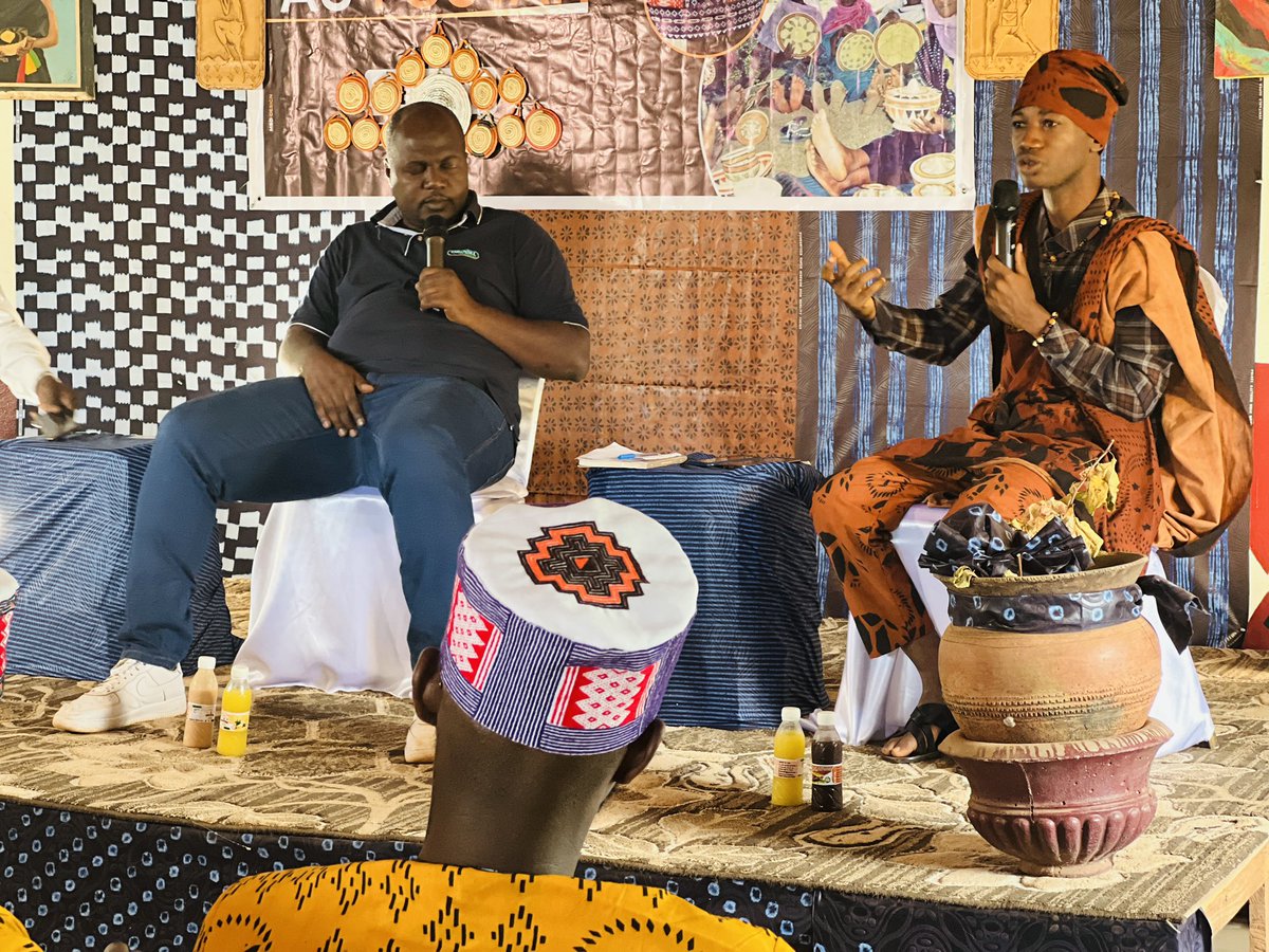 ZalyMerveille's tweet photo. Aujourd'hui marque le début du Festival des Arts au Foutah - Festaf avec un panel sur l'interculturalité et l'identité, animé par deux figures guinéennes, Lansana Keita et l'artiste Mike Paraya, sous la modération d'Ousmane Tkilla.
#zaly à l’honneur
#Festaf #Guinée https://t.co/tn3YYq3dYL
