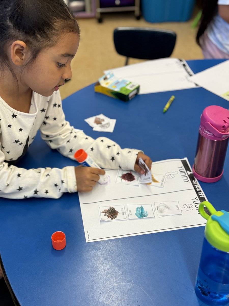 GCSD_STREAM (@gcsd_stream) on Twitter photo Kindergarten students <a href="/GCSD_Deasy/">GCSD_Deasy School</a> School exploring with their sense of smell. #scienceeducation Kindergarten students <a href="/GCSD_Deasy/">GCSD_Deasy School</a> School exploring with their sense of smell. #scienceeducation