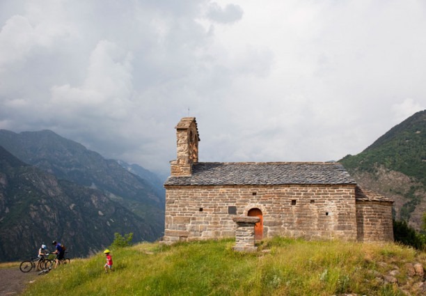 Redescobreix el romànic de 📌 la vall de Boí, declarat Patrimoni de la Humanitat per la Unesco, a l'etapa 2 del tram 3 del #GrandtourCatalunya 😍 : Molt a prop del cel! Viu un dia de 🌿 natura i cultura fent ruta. #ADNLleida 🦋💚🌍

➡ aralleida.cat/grand-tour/
