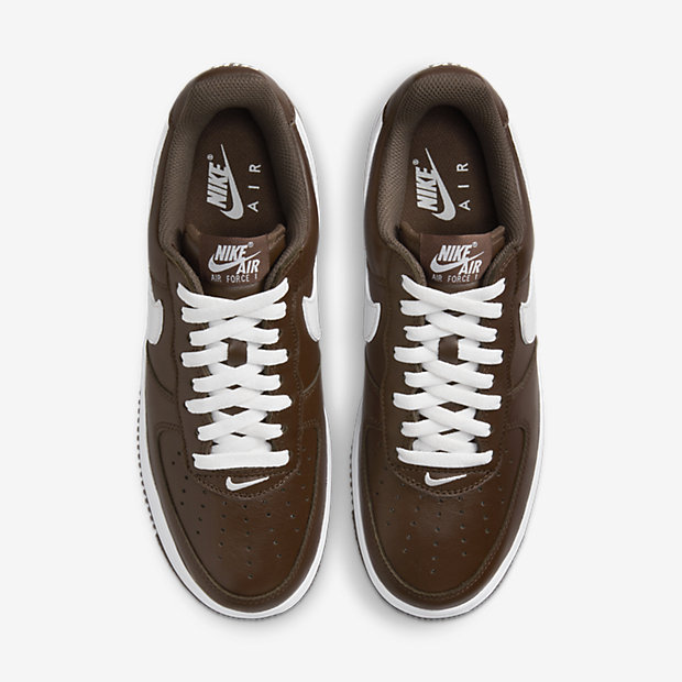 SOLELINKS's tweet photo. Ad: Nike Air Force 1 Low
'Chocolate' releases November 16th => https://t.co/xMer2Dvuca https://t.co/hMrwtpZfc1