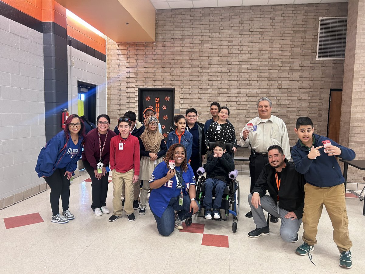TravisMSLIFE's tweet photo. The LIFE students celebrating the Texas @Rangers!!! ❤️🤍💙#WorldSeriesChampions2023 https://t.co/FmlDvU27X9