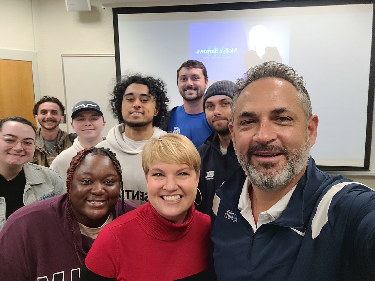 MollyeBV's tweet photo. It was so great seeing my friend and fellow reporter @willkennedynews  today and speak to his class of Comm. Arts students at @UWF, my alma mater! We talked all about reporting and the importance of good journalism and storytelling. They are already so talented! 👏🎥📝 https://t.co/YKk8YHLAOx