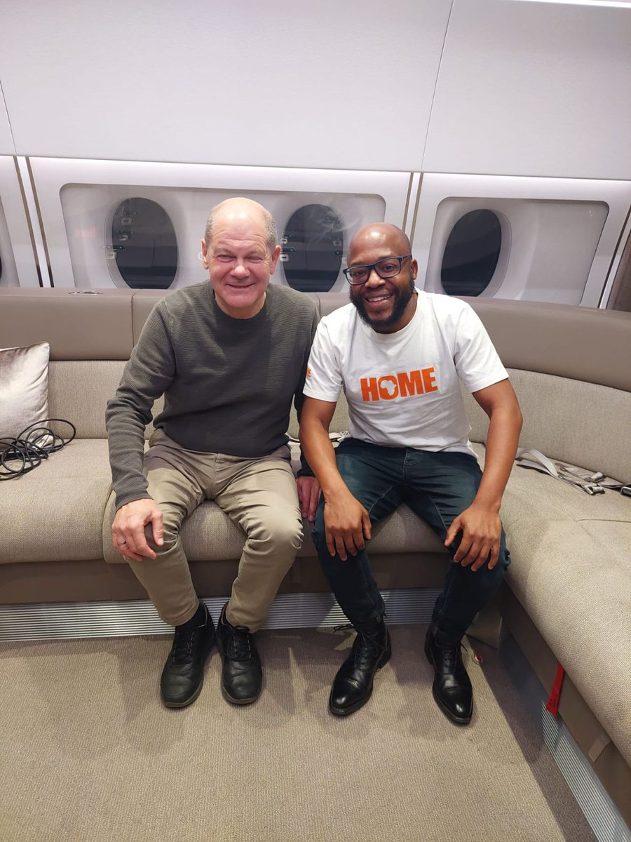 AfrLegalStudies's tweet photo. Thoko Kaime was incredibly honoured to accompany the #Bundeskanzler #OlafScholz on his state visit to Nigeria and Ghana. He had the opportunity to showcase the work that German higher education institutions are doing to connect Germany and Africa in pursuit of our common futures. https://t.co/sANxjMT2TT