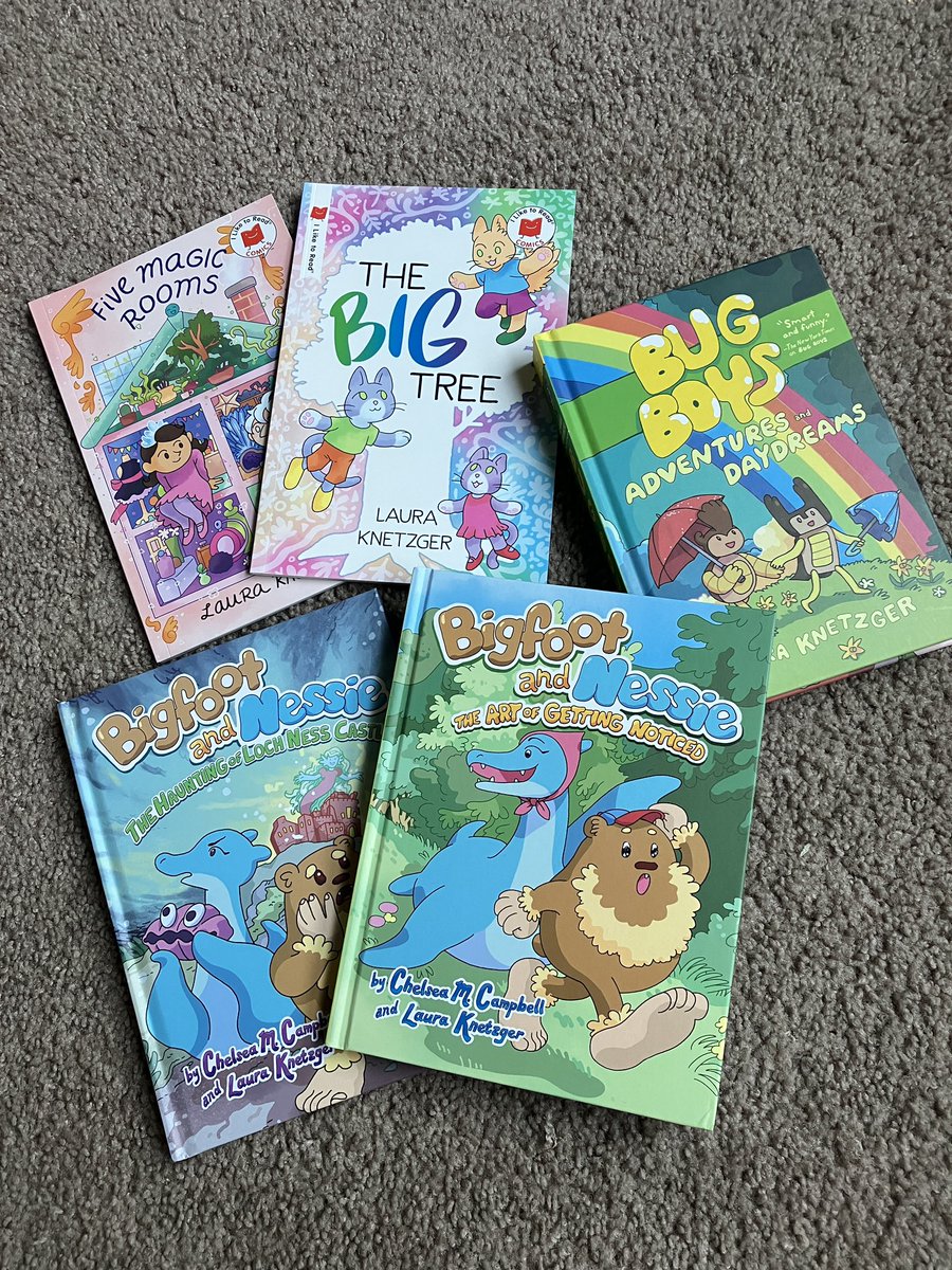 I'm tabling at Short Run on Saturday! I'll be selling my cute books, postcards, maybe some other stuff...come and see 😈