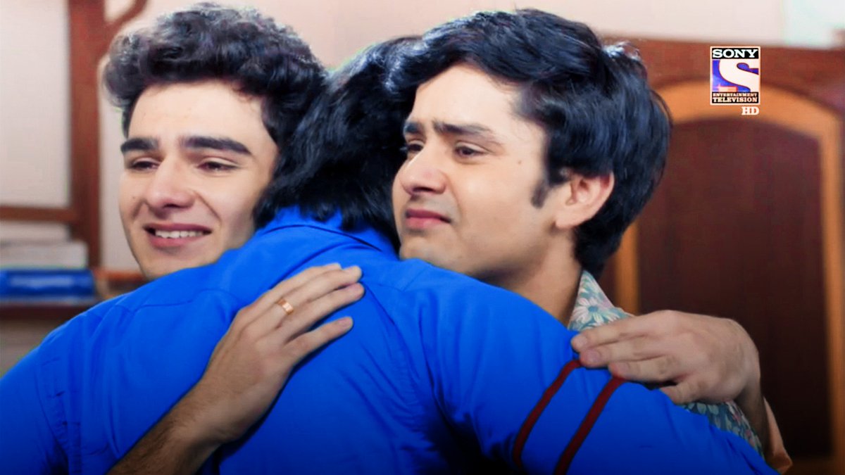 qaagazkikashti's tweet photo. ab darshanabhilashi ke neeche sirf 2 naam honge....munna aur pandit 🥹🥹🥹🥹🥹
these episodes served SaMunDit like no other track🤏🤏🤏
#YehUnDinonKiBaatHai #yudkbh #SaMunDit https://t.co/eGCOtAgVy2
