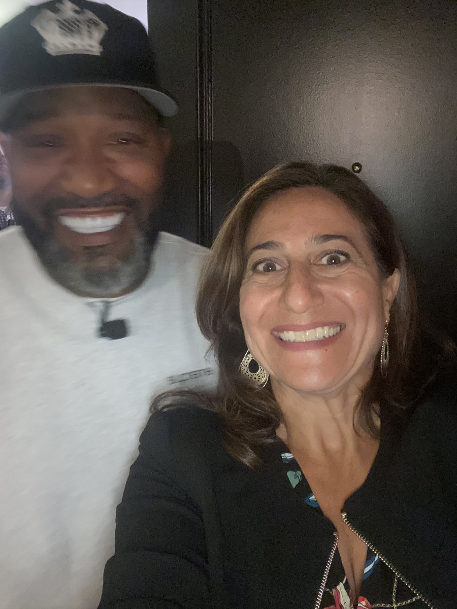 Sara Cronin tweet media