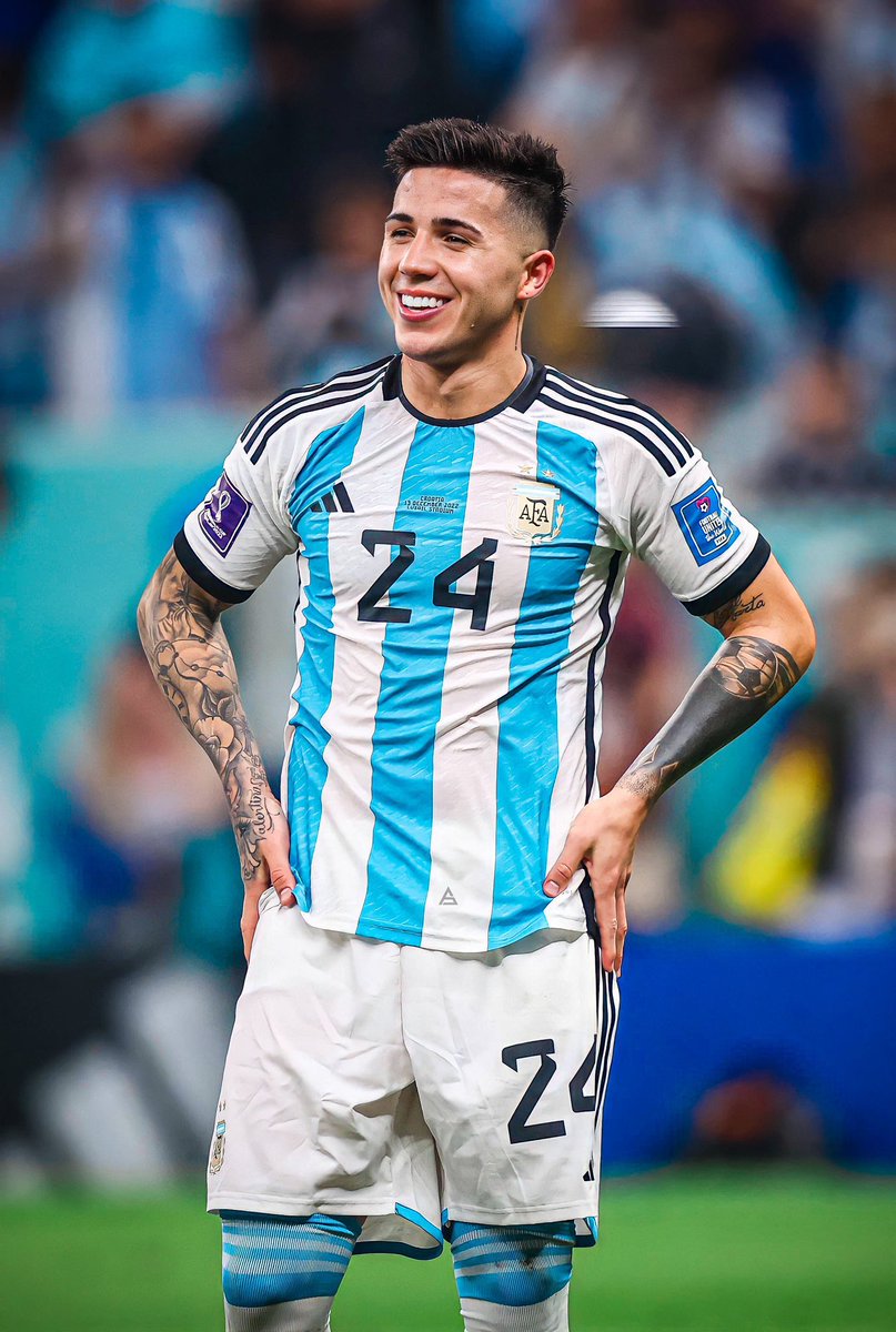 sudanalytics_'s tweet photo. “¿Quién va a ganar la Libertadores? ¿Vas con Boca o imposible? No. Mis hermanos sí van con Boca. Yo no tengo preferencia, que gane el mejor, pero voy a hinchar por Fluminense”.

Enzo Fernández. https://t.co/NSp78i82Y0