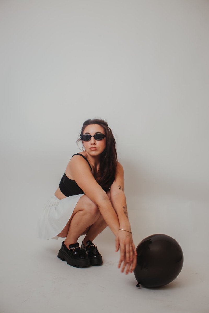 darynmae's tweet photo. 🖤 you’re not here forever, and pictures will surely outlive you. so take some cool ones. morbid thought, sorry. https://t.co/wWEY1e49Nh