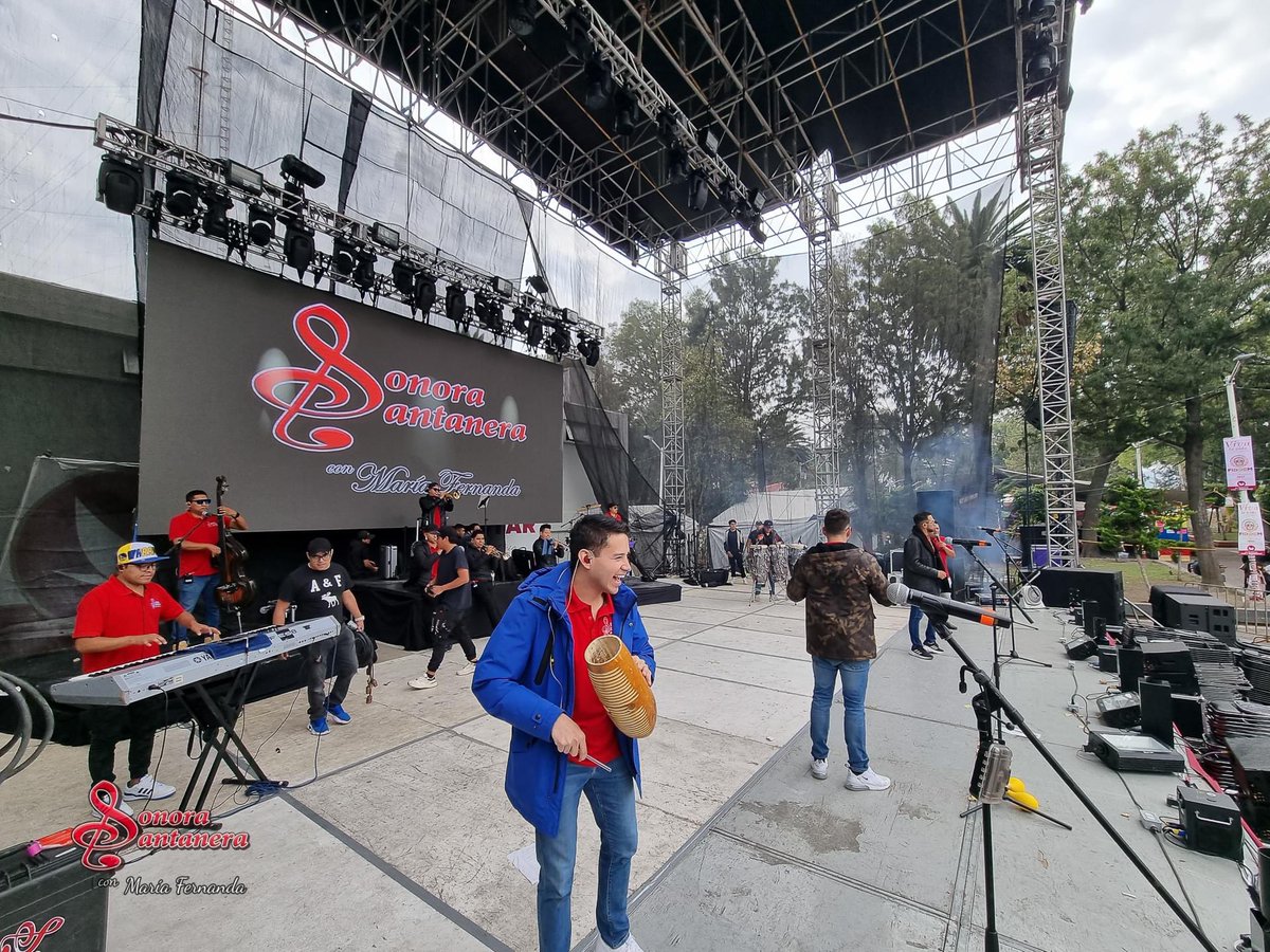s_santanera's tweet photo. Ya estamos en soundcheck en la explanada de la Alcaldía Tláhuac, nos vemos hoy jueves 2 de noviembre en el cierre del Festival Internacional del Día de Muertos 2023 #FIDDEM2023, a las 22:00 horas. ¡Los esperamos!
#SonoraSantanera #DiaDeMuertos #Tlahuac #FIDDEM #mariferalvo https://t.co/jRlG5T4EUh